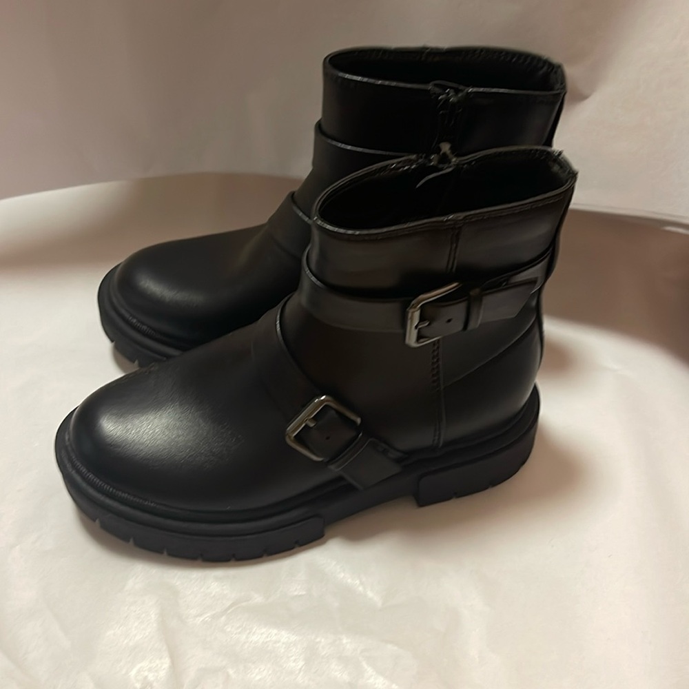 COPY - Boots with buckle